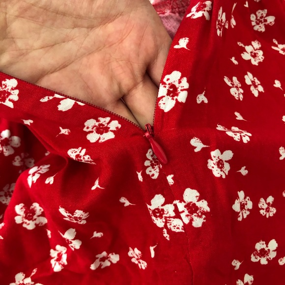 NWT Red flowy flower print dress - Picture 3 of 6